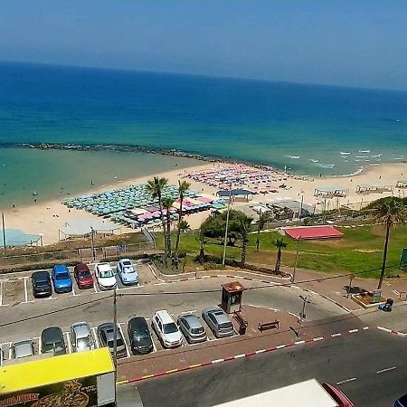 612 Apartment On The Beach Bat Yam Exterior photo