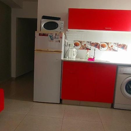 612 Apartment On The Beach Bat Yam Exterior photo