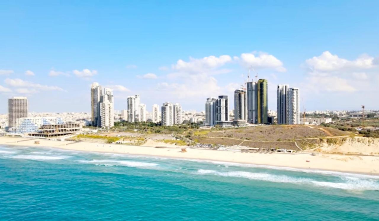 612 Apartment On The Beach Bat Yam Exterior photo