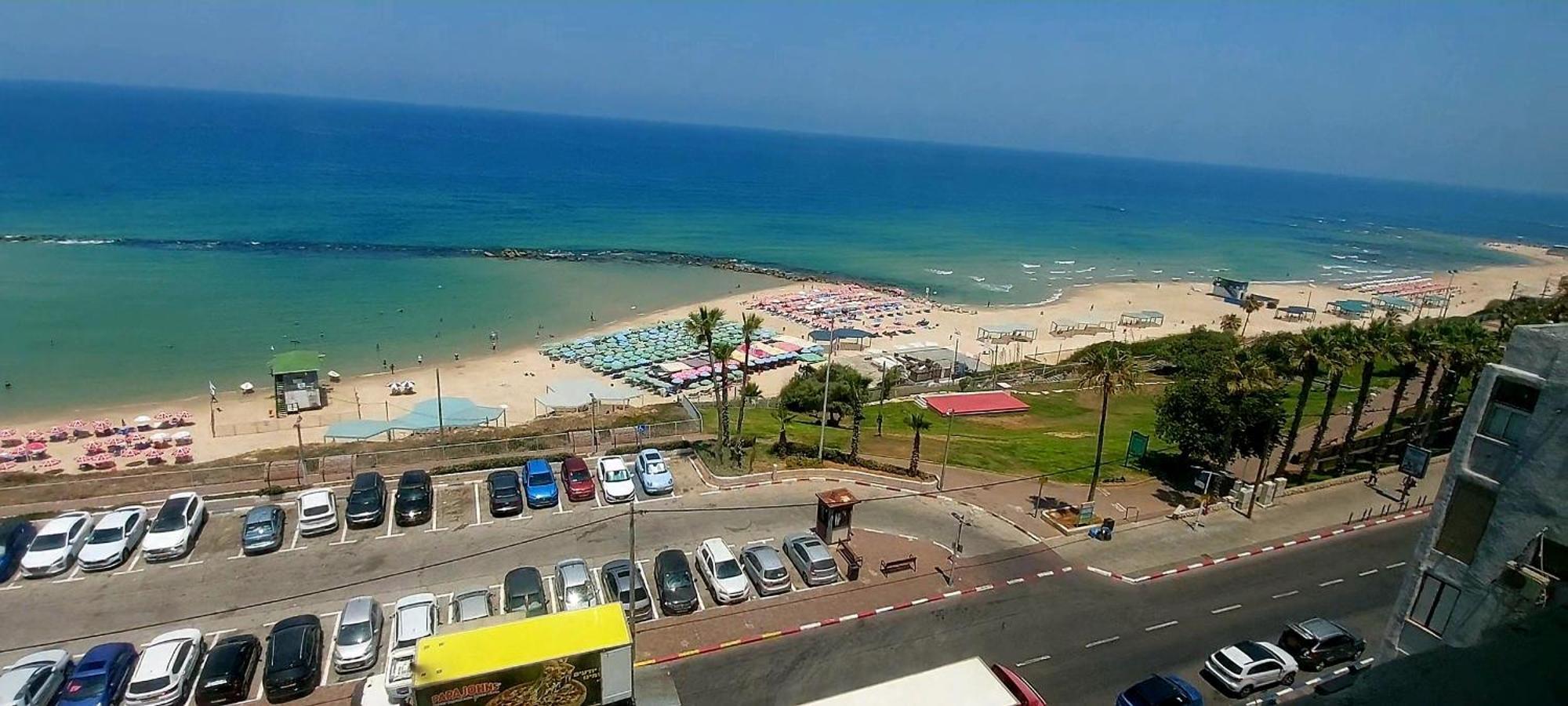 612 Apartment On The Beach Bat Yam Exterior photo